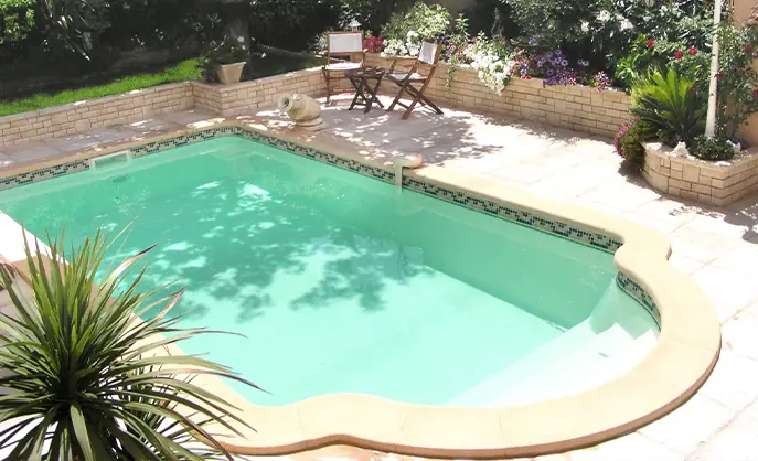 Chypre-piscine-slide